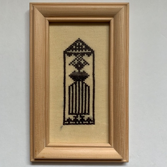 Needlepoint Pictures, set of 2 - Picture 2 of 8